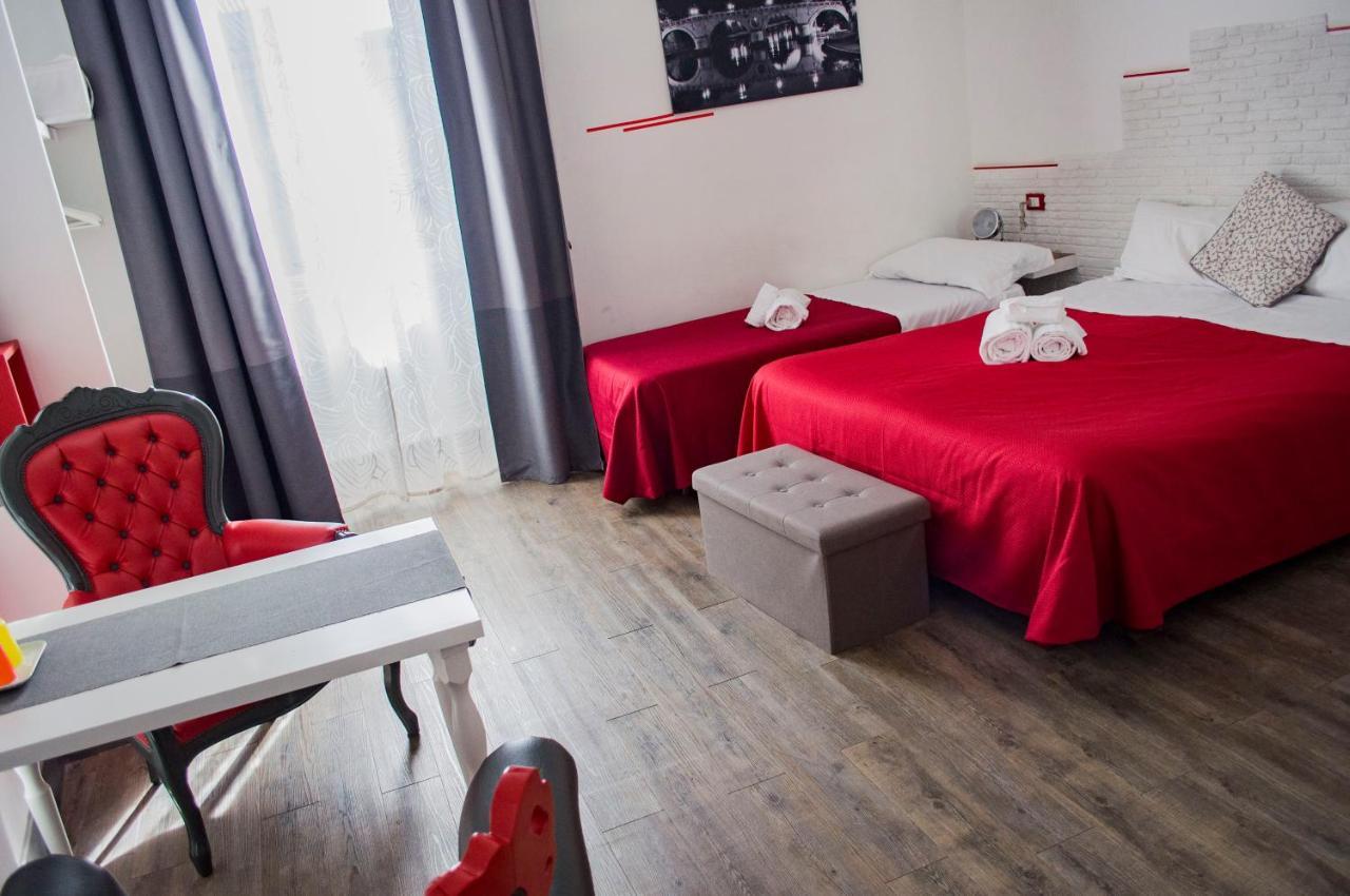 ローマ ルレ コーラ ディ リエンツォ Bed & Breakfast エクステリア 写真